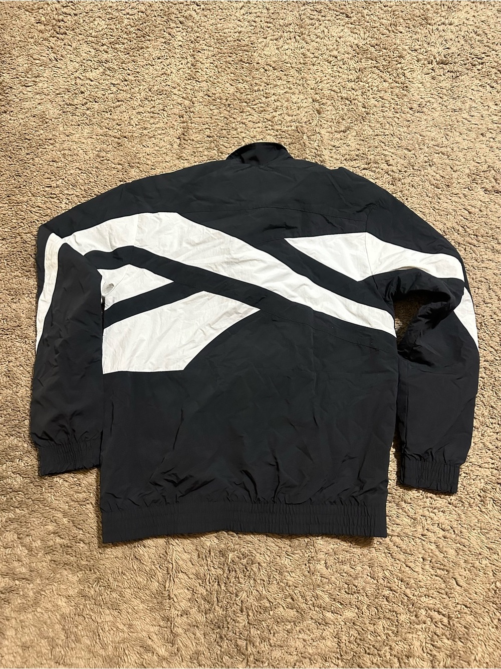 Vintage Reebok “triple black & white” windbreaker 90s size medium